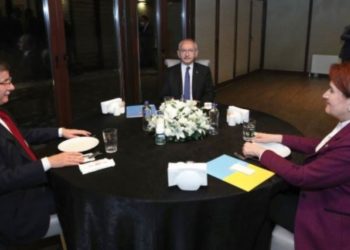 Davutoğlu: Millet İttifakı'nı yeniden kurmayı konuşuyoruz