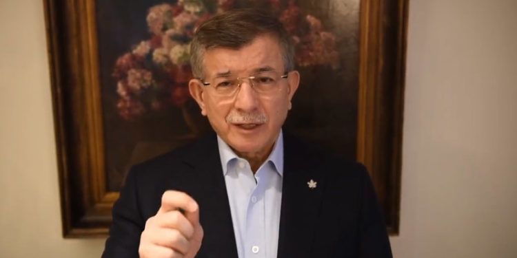 Davutoğlu: Türkiye’nin Kazakistan'a gerekli katkıyı yapması tarihi bir görevdir; şu ana kadar bu yönde yeterli adımlar atılmadı