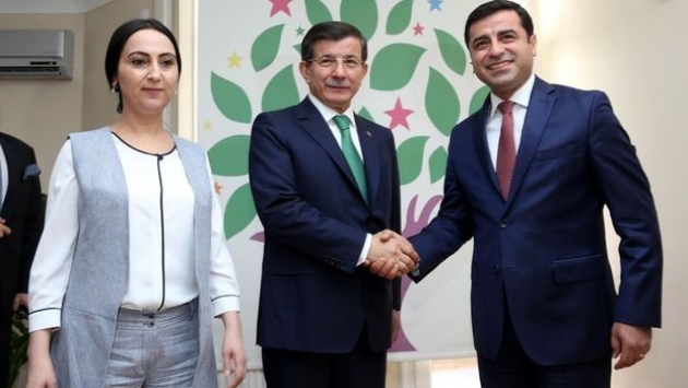 "Demirtaş'ın ceza davası, Davutoğlu'ndan bağımsız gerçekleşen bir yargılamadır"