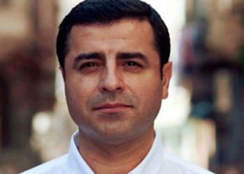 Demirtaş’a “Davutoğlu’na hakaretten” hapis cezası