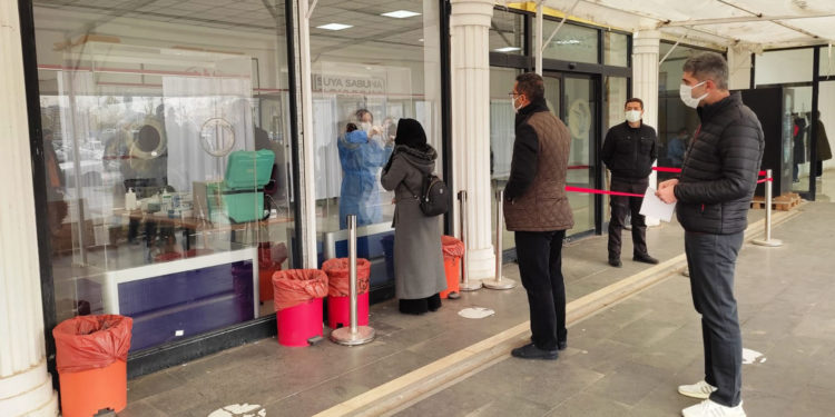 Diyarbakır Sağlık Müdürü: Vaka sayılarında yüzde 100’e yakın artış var