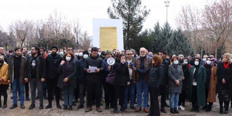 Diyarbakır'da Bahçeli ismine tepki: Halk asla kabul etmeyecek
