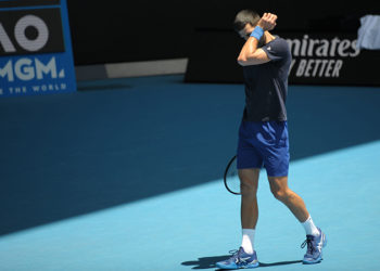 Djokovic, Avustralya vizesinin iptali sonrasında ilk kez basın önünde çalıştı