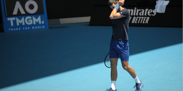 Djokovic, Avustralya vizesinin iptali sonrasında ilk kez basın önünde çalıştı