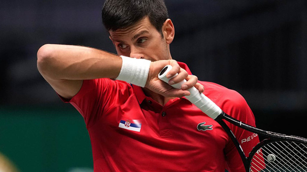 Djokovic sınır dışı konusundaki kararı bekliyor