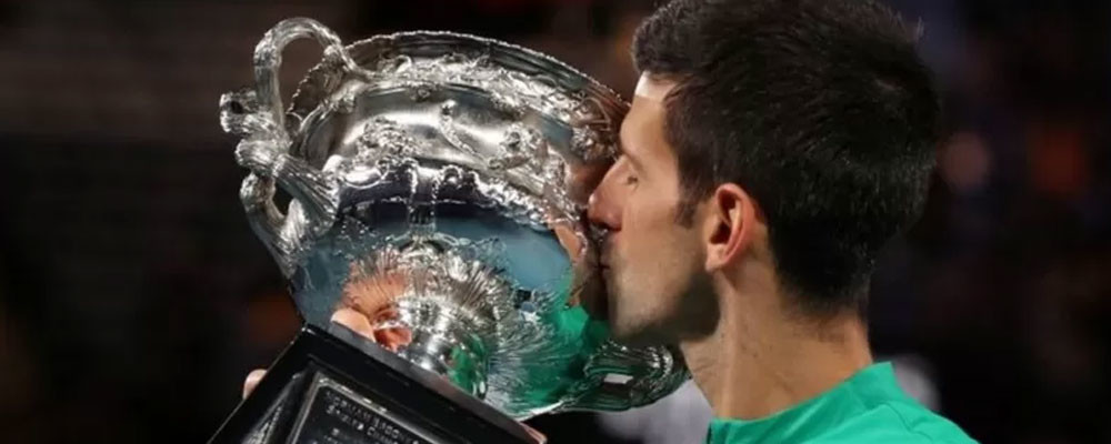 Djokovic'in Avustralya Açık için aşı muafiyeti almasına tepki