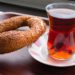 Dört kişilik aile simit-çay ile geçinse bin 980 TL harcaması gerekiyor