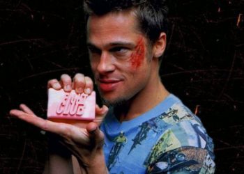 'Dövüş Kulübü'nün yazarı: ABD'de yasaklıyım, Çin filmi değiştirince mi olay oldu?