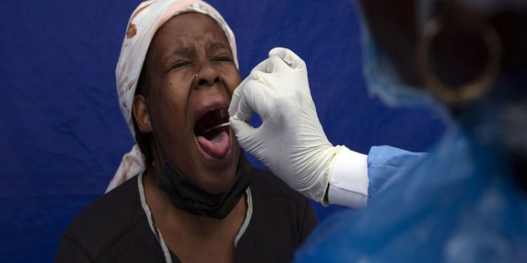 Dünya Sağlık Örgütü: Omicron'un son varyant olacağını varsaymak tehlikeli