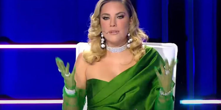 Eda Ece ikinci kez Koronavirüs'e yakalandı