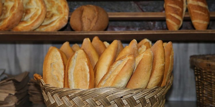 Ekmek şubatta 4 liraya çıkıyor, önlem alınmazsa mart ayında 6 lira