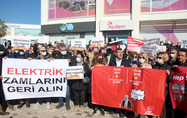 Elektrik faturaları üçe katlanınca vatandaşlar sokağa döküldü: ‘Hükümet istifa’