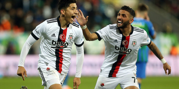 Emirhan İlkhan: Yediğimiz saçma sapan iki golle berabere bitirdik