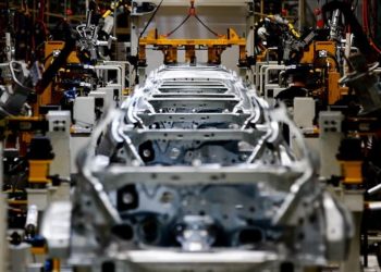 Emre Özpeynirci: Tüm otomotiv fabrikalarında, doğalgaz kaynaklı elektrik kesintileri ve tedarik sorunları nedeniyle üretim duracak!