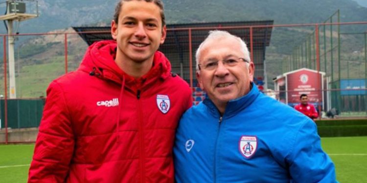 Enis Destan'dan Altınordu'ya veda mesajı