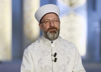 Erbaş: Çocuklar bize emanet, biz ilgilenmezsek kim ilgilenecek?