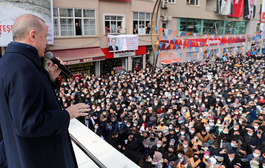 Erdoğan’dan İmamoğlu’na: ‘Kar umurunda değil, balıkçıya kafayı bulmaya gidiyor’