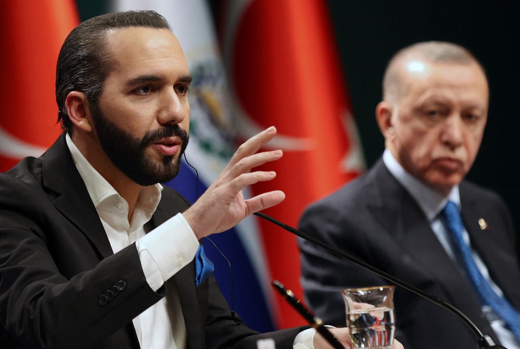 Erdoğan’dan El Salvador’a büyükelçilik ve iade-i ziyaret vaadi