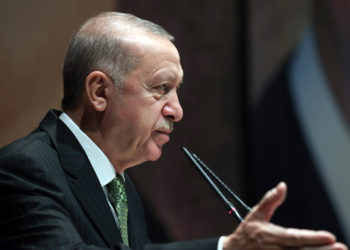 Erdoğan 15 Temmuz’la tehdit etti: Sokağa dökülün, dersinizi alın