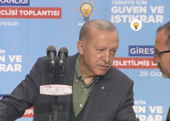 Erdoğan, Bakan Kasapoğlu ve İl Başkanı’nı fırçaladı: ‘Bizi düğün salonlarına sıkıştırmayın’