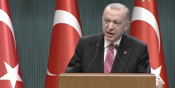 Erdoğan: Enerji fiyatlarında vatandaşı koruyacak yol izledik