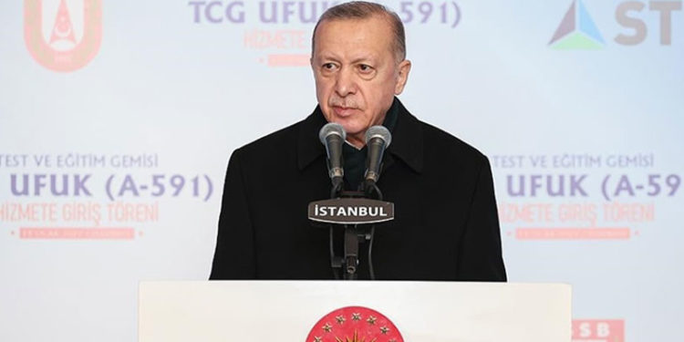 Erdoğan: Hava savunma muhribimiz TF-2000'in ihalesine yakında çıkıyoruz