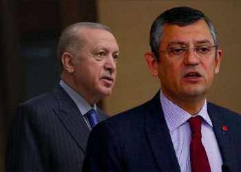 'Erdoğan bir süredir Türkiye’yi U dönüşleri ve geri vitesleriyle meşgul ediyor'