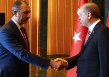 Erdoğan’dan Bakan Gül’e: ‘‘Delil yoksa neden tutukladınız?’’