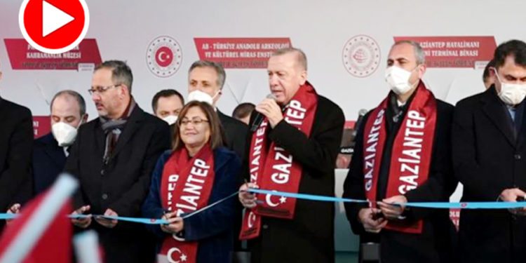 Erdoğan’ın rektörü sorduğu Fatma Şahin: Çok kötü, çok kötü! Tam bir deli