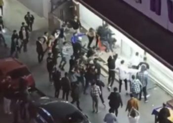 Esenyurt'ta Suriyelilerin dükkanlarına saldırı