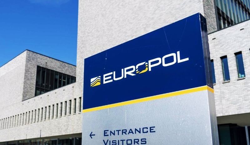 Europol'e suçu ispatlanamayan kişilere ait verileri silmesi talimatı