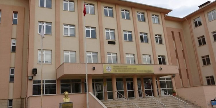 Eğitimde para imam hatibe: 465 milyon lira ayrıldı