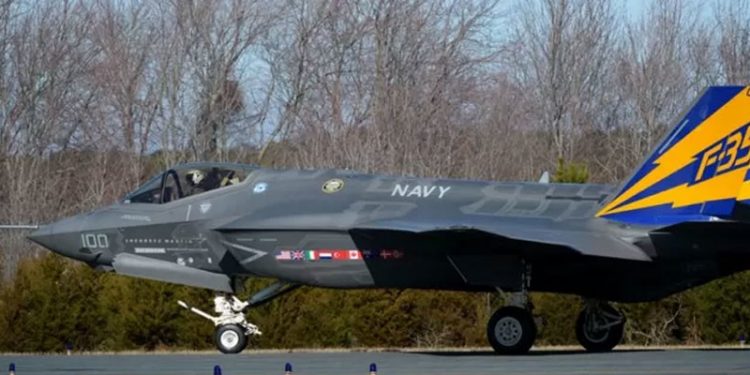 F35-C: ABD, deniz dibindeki savaş uçağının enkazına Çin'den önce ulaşmaya çalışıyor