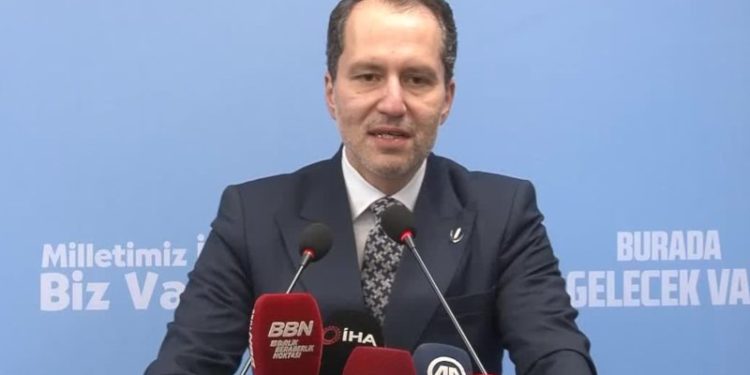 Fatih Erbakan'dan İnönü'nün 'limon' kampanyasını hatırlatan seçim çağrısı