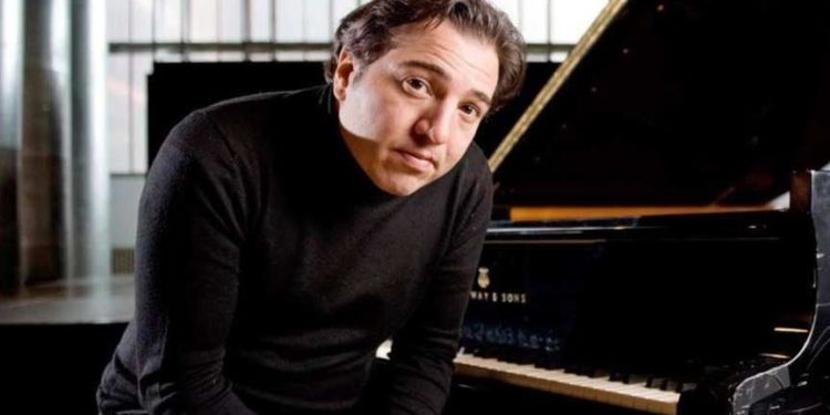 Fazıl Say’dan Aksu’ya destek: Sözlerin devamını da yazsın, oratoryosunu da besteleyelim