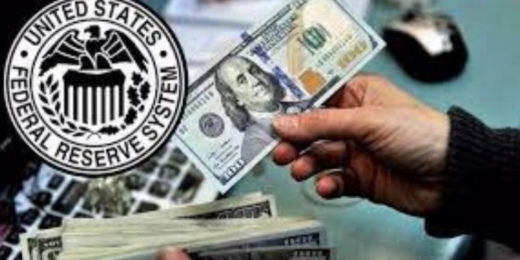 Fed kararı öncesi dolar ve euro tırmanışa geçti