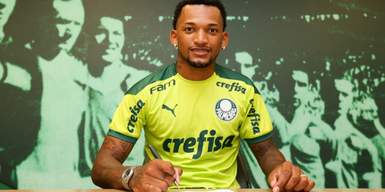 Fenerbahçe'nin eski futbolcusu Jailson ülkesine döndü