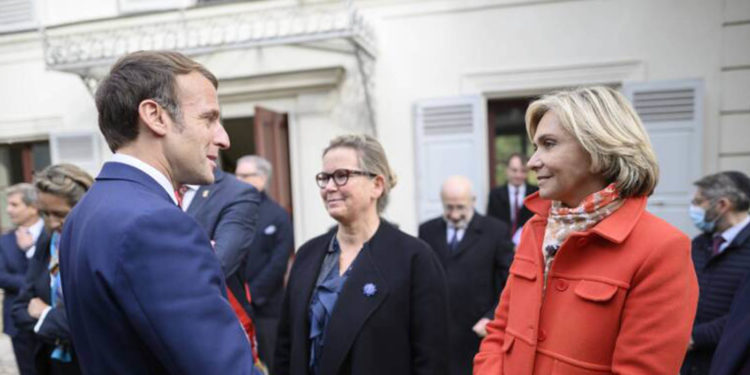 Fransa'da anket: Merkez sağ aday Valerie Pecresse, seçimin ikinci turunu Macron'la başa baş bitirebilir