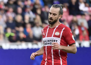 "Futbola sevgim azaldı" dedi, 30 yaşında kariyerini noktaladı!