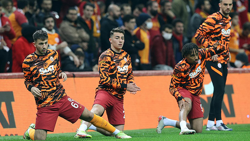 Galatasaray’da ligdeki ilk maçına çıkan Işık Kaan Arslan sakatlandı