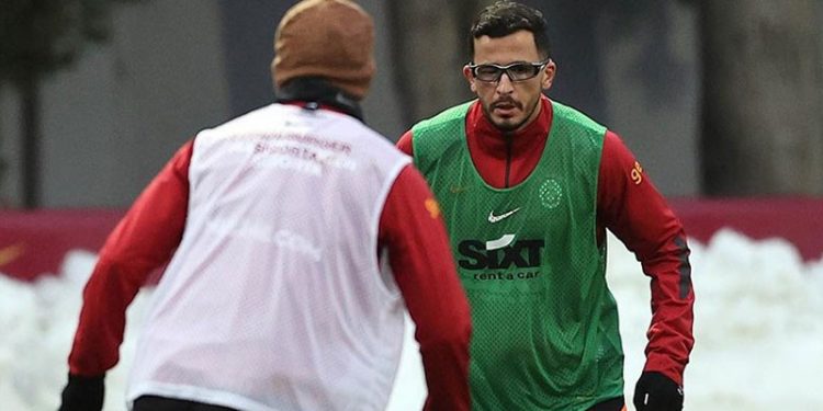 Galatasaray hazırlık maçında Tuzlaspor'a 6-2 mağlup oldu