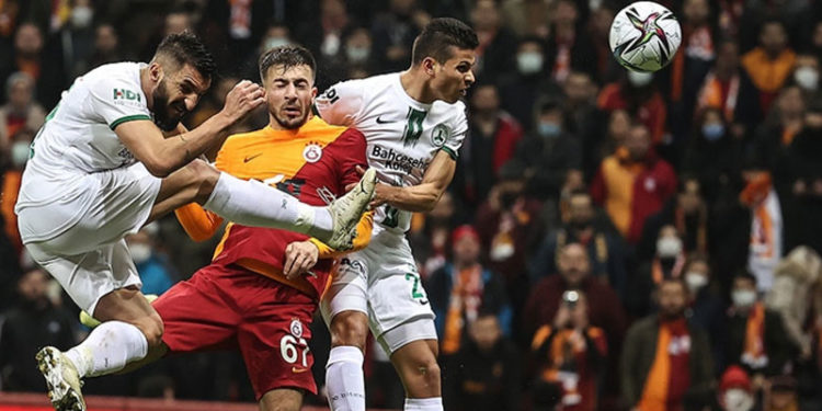 Galatasaray sezonun ikinci yarısına Giresunspor yenilgisiyle başladı
