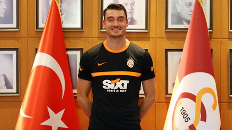 Galatasaray, yardımcı antrenörlük görevine Albert Riera'yı getirdi