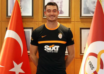 Galatasaray, yardımcı antrenörlük görevine Albert Riera'yı getirdi