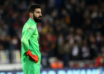 Galatasaray'da İsmail Çipe'nin performansı eleştiriliyor