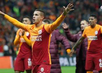 Galatasaray'ın genç futbolcusu Bartuğ Elmaz imza için Fransa'ya gitti
