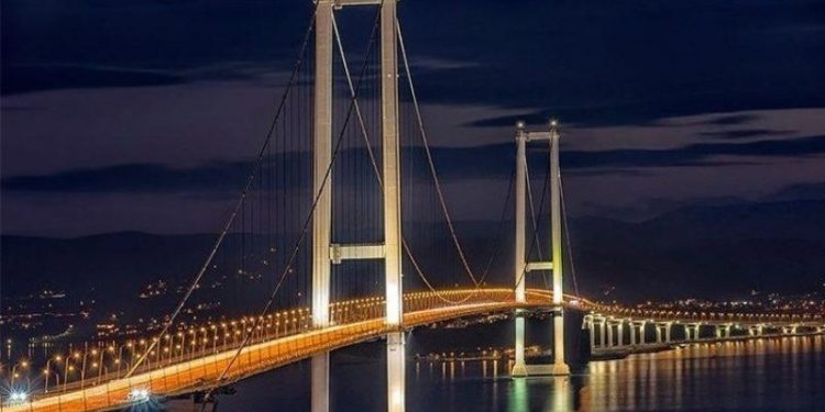 Gişe şirketinden geri adım: Osmangazi Köprüsü'nde bekletilenlerin ücretini karşılayacağız