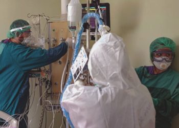 Günlük vaka sayısı 75 bin 564; Bakan Koca 'Omicron Türkiye'de baskın varyant oldu' dedi