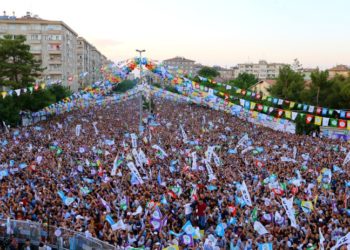 HDP büyük Diyarbakır mitingine hazırlanıyor