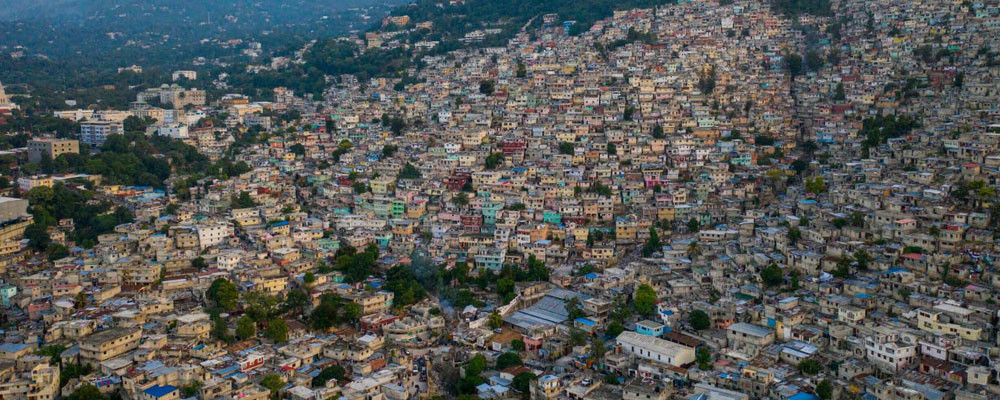 Haiti'de iki gazeteci diri diri yakılarak öldürüldü